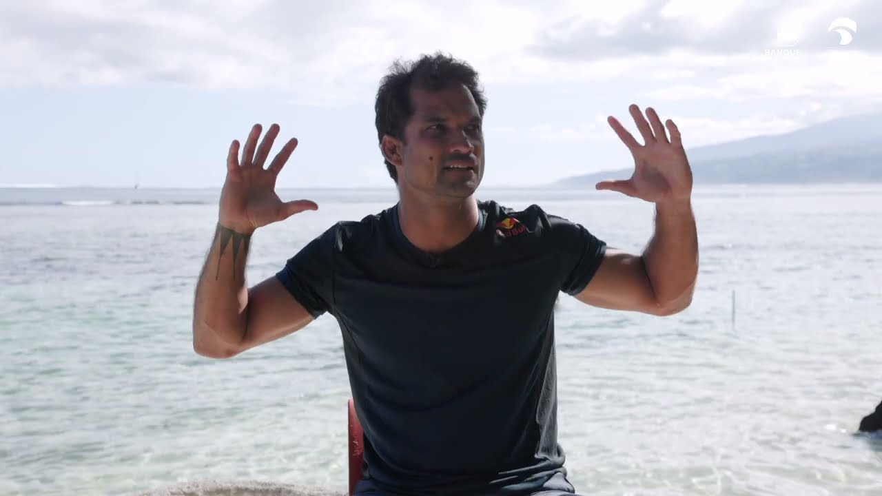 LES EXPERTS DU SPOT VOUS EMMENENT DANS LA MACHOIRE DE TEAHUPO'O