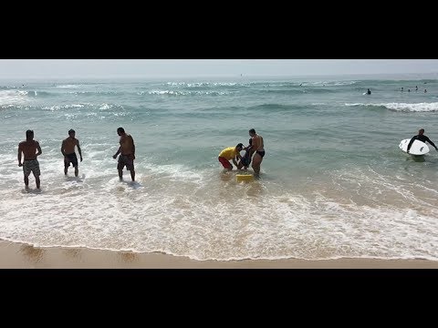 Sauvetage d'un baigneur dans une baïne à Lacanau. Explications !