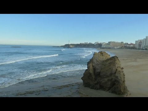 Soleil et session surf, la côte basque était l'endroit où il fallait être ce mardi
