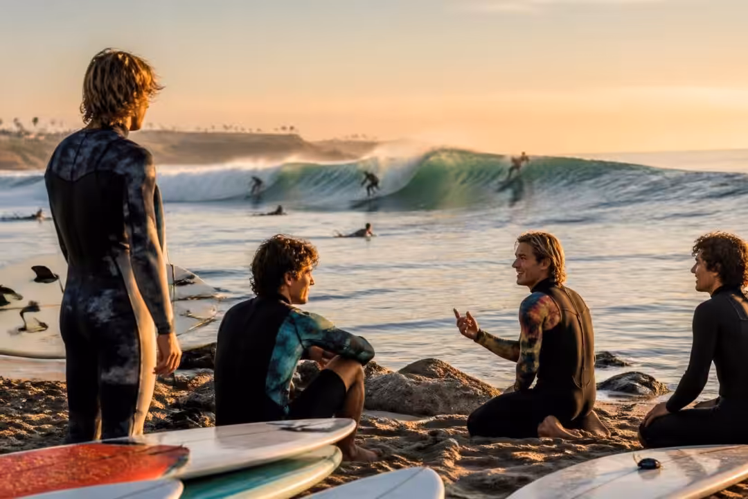 découvrez le lexique et les expressions argotiques du surf pour maîtriser le vocabulaire authentique des riders et plonger au cœur de leur passion.